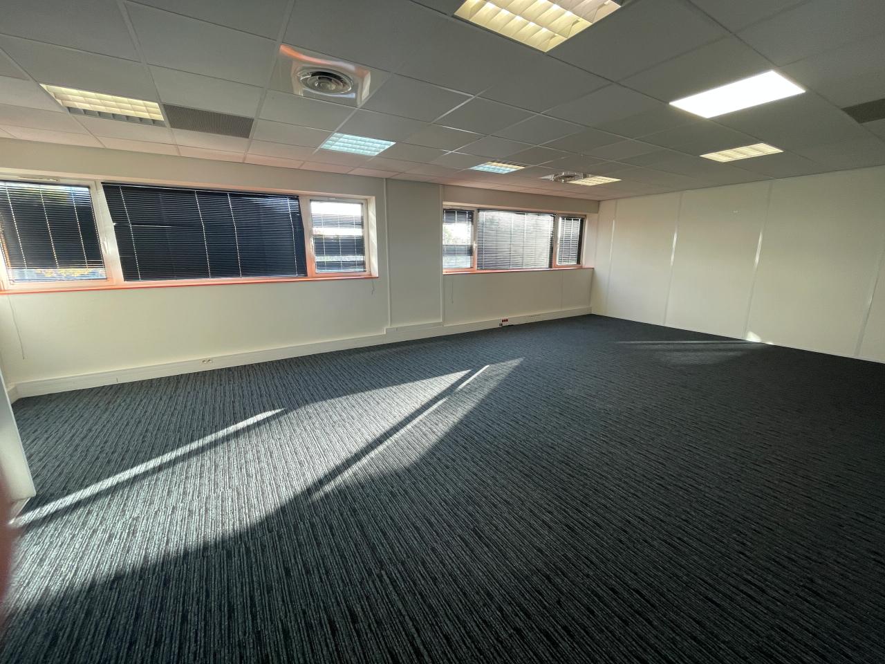 Bureau Rennes 399m² Location bureau Rennes Ille-et-Vilaine OLBUR2427414 4